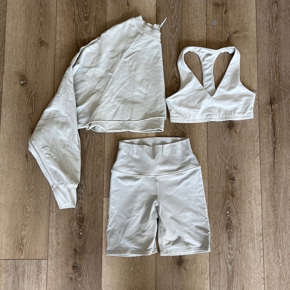 alo White Activewear Set sz. XS